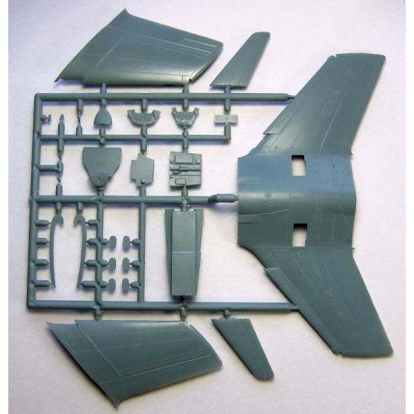 F9F-8T/TA-9J  Cougar/Twogar 1/72 Sword Models 72101