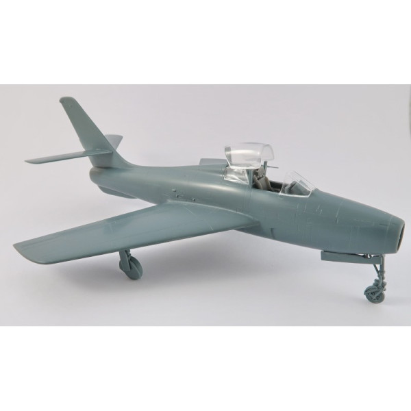 F-84F Thunderstreak  1/72 Sword Models 72146