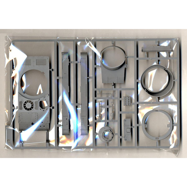 AMX-13/75 French Light Tank  1/35 Takom 2036