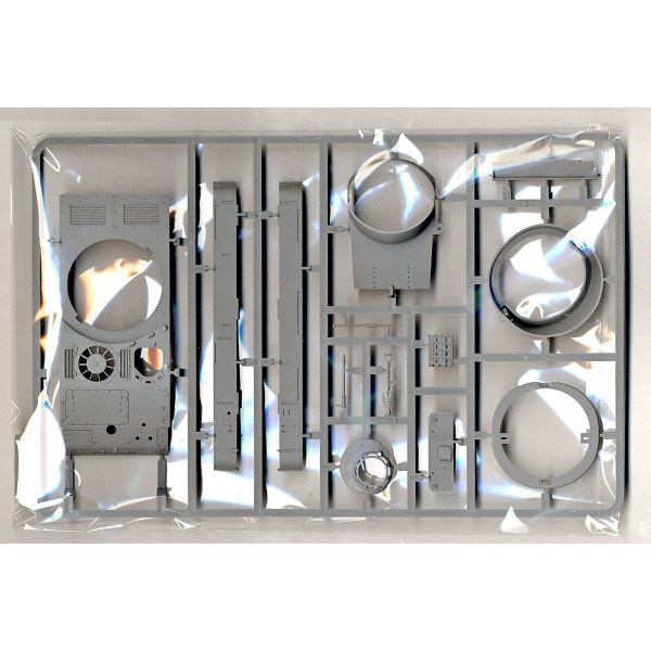 AMX-13/75 SS11 ATGM French Light Tank  1/35 Takom 2038