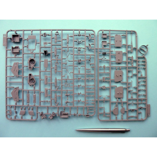  Israeli MBT Merkava Mk.2b  1/35 Takom 2080