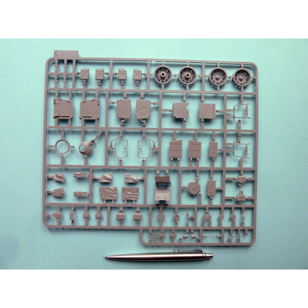  Israeli MBT Merkava Mk.2b  1/35 Takom 2080