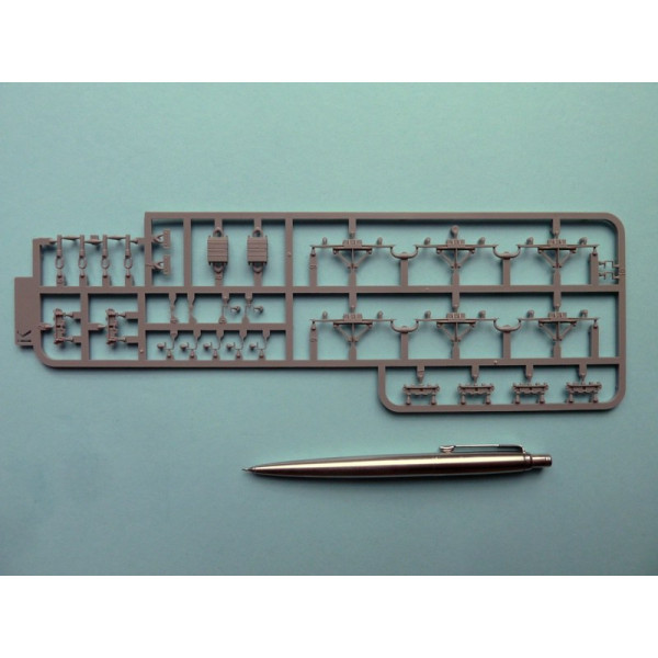  Israeli MBT Merkava Mk.2b  1/35 Takom 2080