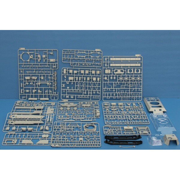 Pz.Kpfw.V Panther Ausf.D Early / Mid (full interior) 1/35 Takom 2103