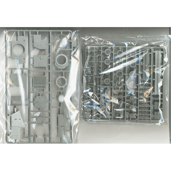 FV432 Mk2/1 British APC with Interior 1/35 Takom 2148