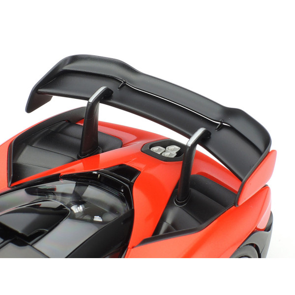 Вишуканий суперкар - McLaren Senna 1/24 Tamiya 24355