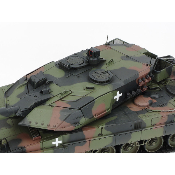 German tank Leopard 2 A6 "Ukraine" (Plastic model kit) 1/35 Tamiya 25207