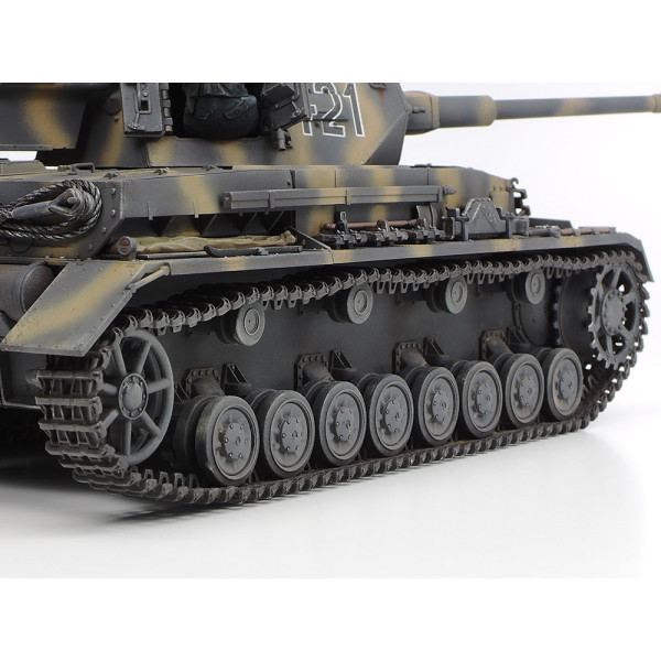 Збірна модель - Німецький танк Panzerkampfwagen IV Ausf G. та мотоцикл  1/35 Tamiya 25209