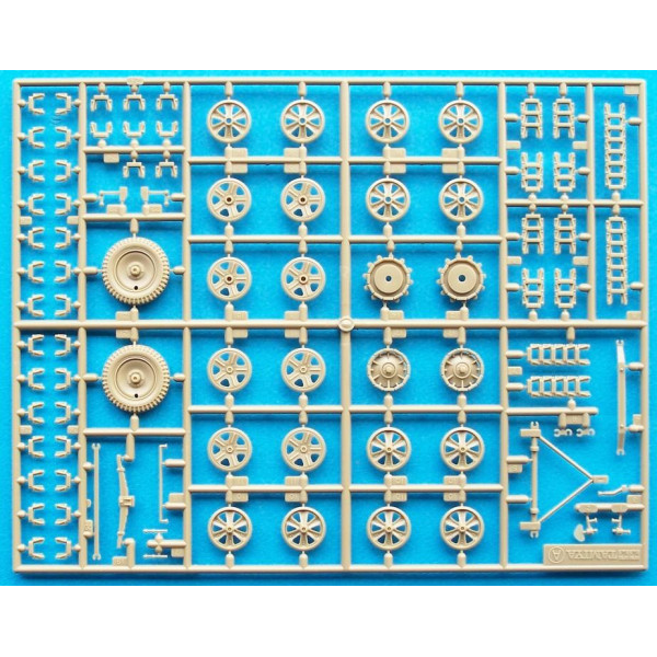 Sd.Kfz.250 / 3 Greif німецький напівгусеничний БТР + 4 фігури 1/35 Tamiya 35113