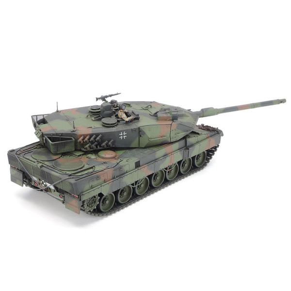 German tank Leopard 2 A6 (Plastic model kit) 1/35 Tamiya 35271