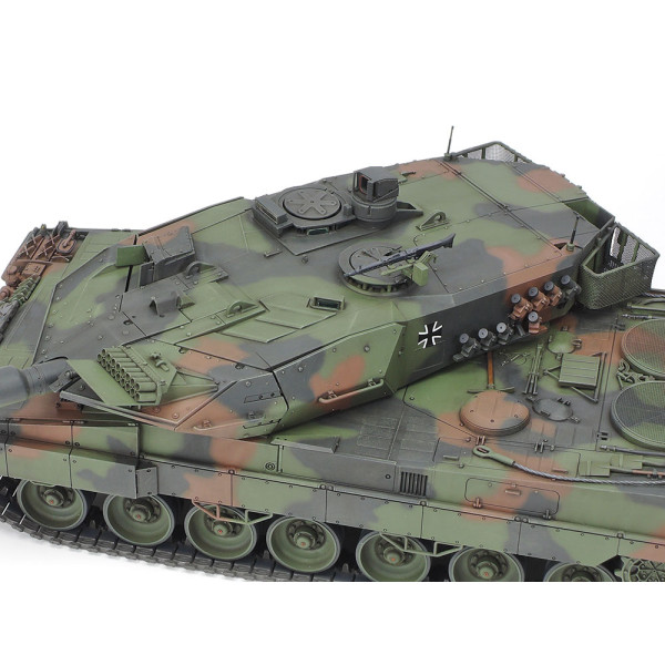 German tank Leopard 2 A6 (Plastic model kit) 1/35 Tamiya 35271