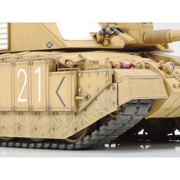 Збірна модель - Challenger 2  (пустельна версія) - британський танк  1/35 Tamiya 35274