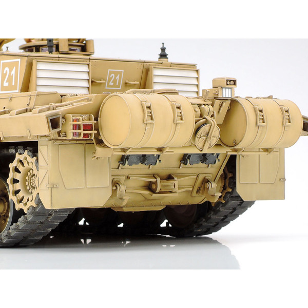 Збірна модель - Challenger 2  (пустельна версія) - британський танк  1/35 Tamiya 35274