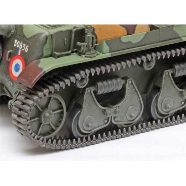 Французький легкий танк R35 1/35 Tamiya 35373