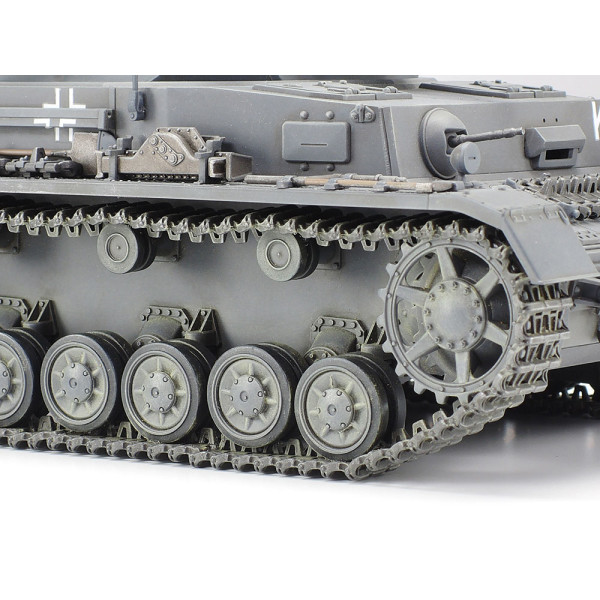 Німецький танк Panzerkampfwagen IV Ausf.F 1/35 Tamiya 35374