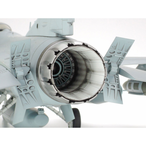 Збірна модель - Американський винищувач F-16 Fighting Falcon 1/32 Tamiya 60315