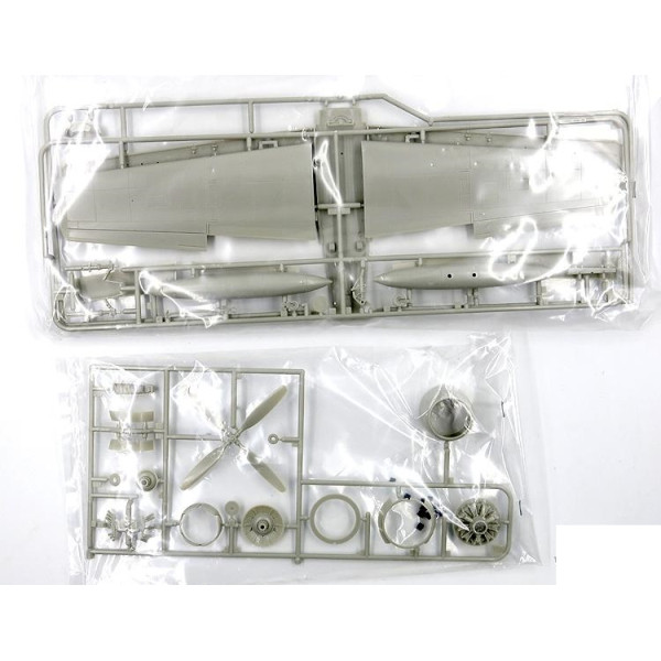 Douglas A-1H Skyraider 1/48 Tamiya 61058