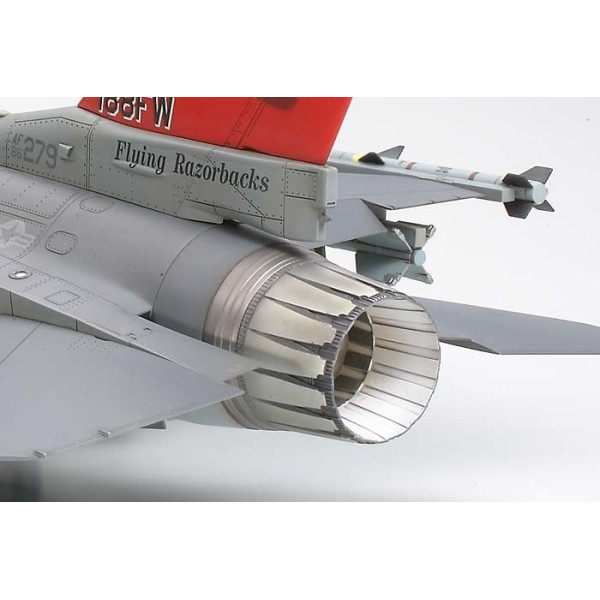 F-16C (Block 25/32) Fighting Falcon, 1/48 Tamiya 61101 