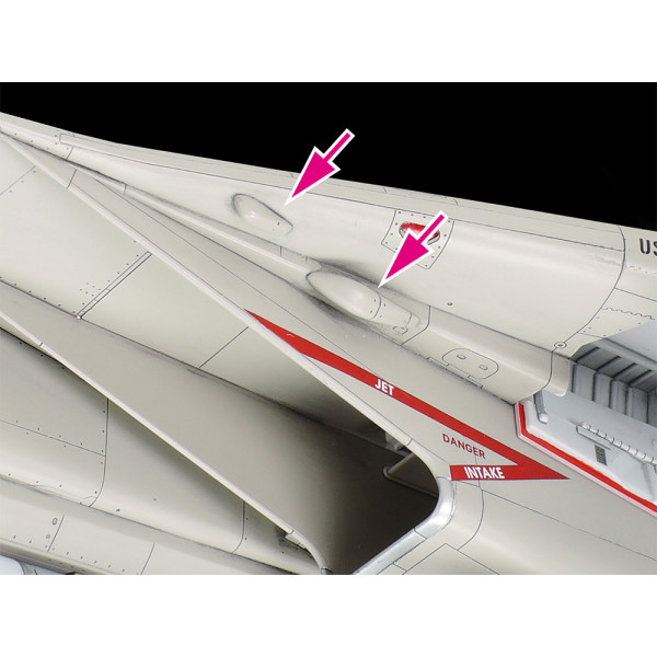 F-14A Tomcat (пізній) з фігурами  - американський винищувач   1/48 Tamiya 61122