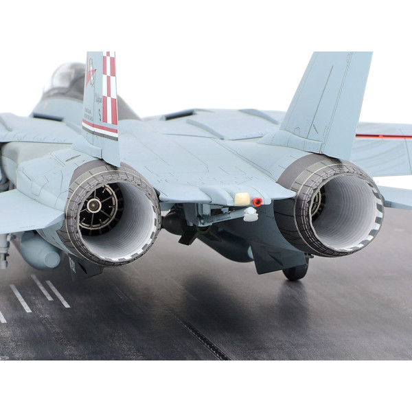 F-14A Tomcat (пізній) з фігурами  - американський винищувач   1/48 Tamiya 61122