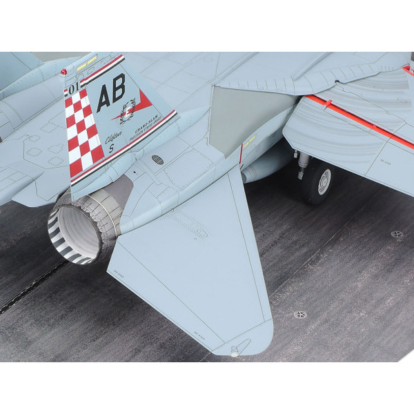F-14A Tomcat (пізній) з фігурами  - американський винищувач   1/48 Tamiya 61122