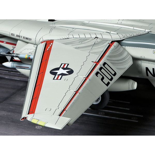 F-14A Tomcat (пізній) з фігурами  - американський винищувач   1/48 Tamiya 61122