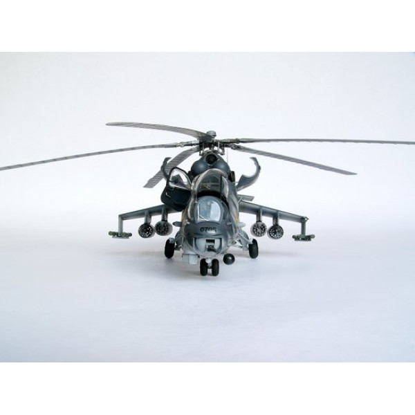 Helicopter - Mil Mi-24V Hind-E  1/35 Trumpeter  05103