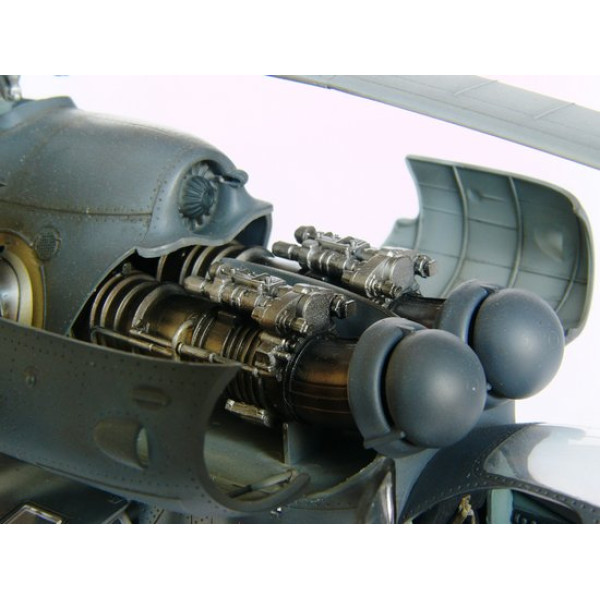 Helicopter - Mil Mi-24V Hind-E  1/35 Trumpeter  05103