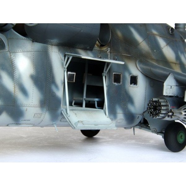 Helicopter - Mil Mi-24V Hind-E  1/35 Trumpeter  05103