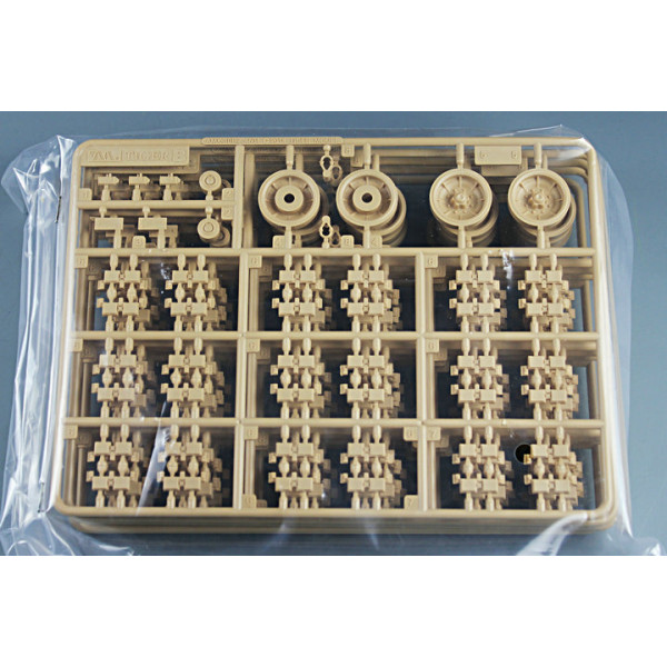 French AMX-30 B2 Brennus MBT 1/35 Tiger Model 4604