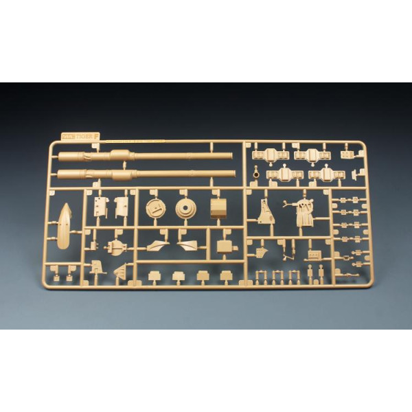 Leopard II Revolution II German MBT 1/35 Tiger Model 4628