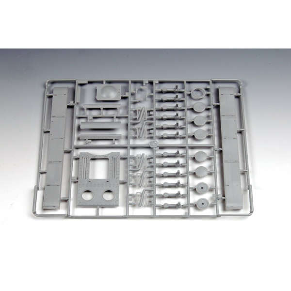 КВ-2 радянський важкий танк 1/35 Trumpeter 00312