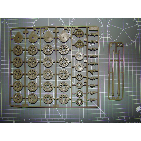 Т-54Б радянський танк 1/35 Trumpeter 00338