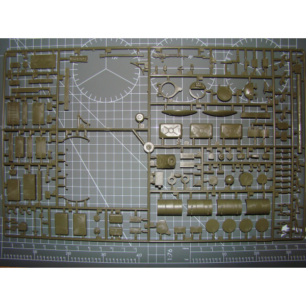 Т-54Б радянський танк 1/35 Trumpeter 00338