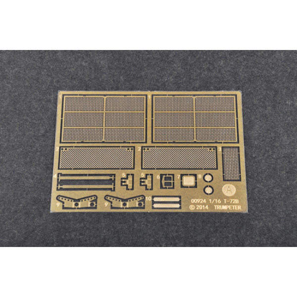 Російський T-72Б БBT 1/16 Trumpeter 00924