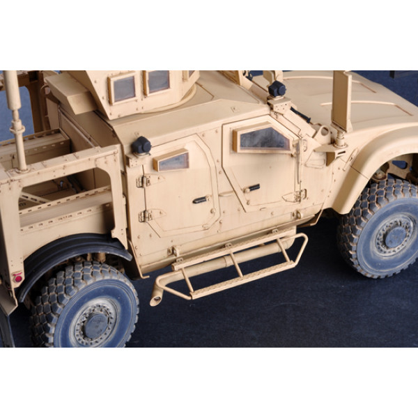 Американський бронеавтомобіль M-ATV MRAP 1/16 Trumpeter 00930