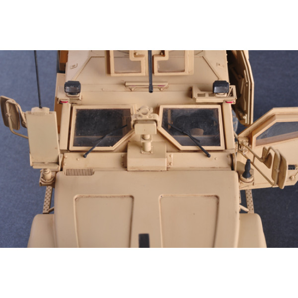 Американський бронеавтомобіль M-ATV MRAP 1/16 Trumpeter 00930