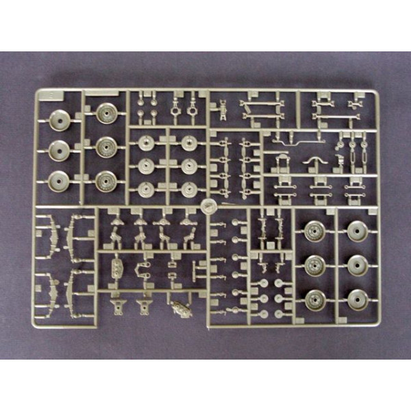 ZIL-157 6 × 6 Military truck 1/35 Trumpeter 01001