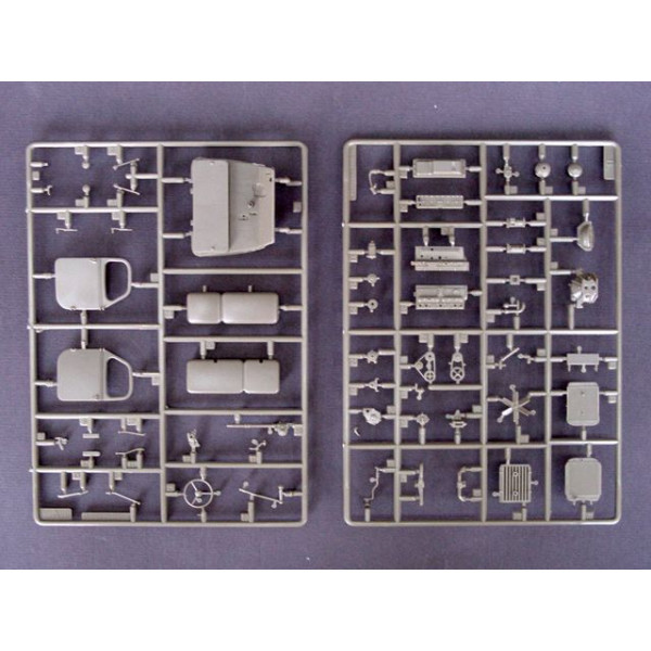 ZIL-157 6 × 6 Military truck 1/35 Trumpeter 01001