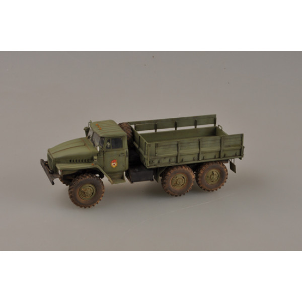 Урал-4320 радянський / російський військова вантажівка 1/35 Trumpeter 01012