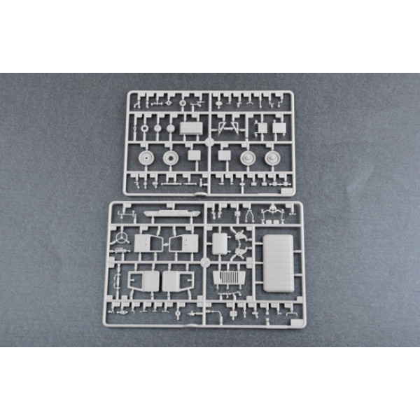 Russian GAZ-66 Light Truck I 1/35 Trumpeter 01016