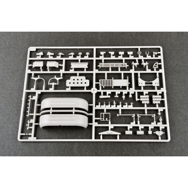 9P140 TEL of 9K57 Uragan Multiple Launch Rocket System 1/35 Trumpeter  01026