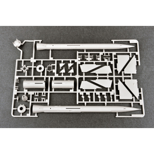 Russian Zil-131V towed PR-11 SA-2 Guideline 1/35 Trumpeter 01033