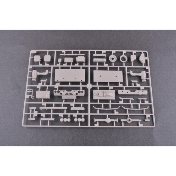 M142 High Mobility Artillery Rocket System (HIMARS) 1/35 Trumpeter 01041