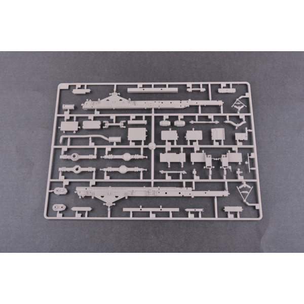 M142 High Mobility Artillery Rocket System (HIMARS) 1/35 Trumpeter 01041