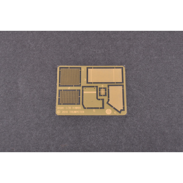 M142 High Mobility Artillery Rocket System (HIMARS) 1/35 Trumpeter 01041