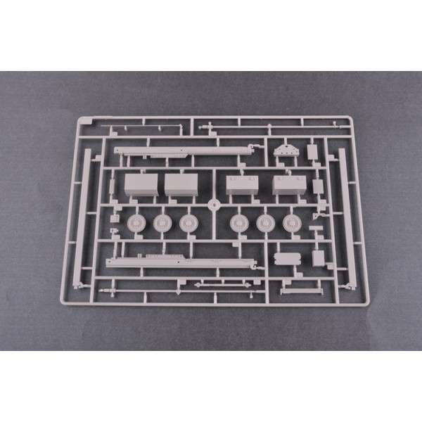 M142 High Mobility Artillery Rocket System (HIMARS) 1/35 Trumpeter 01041