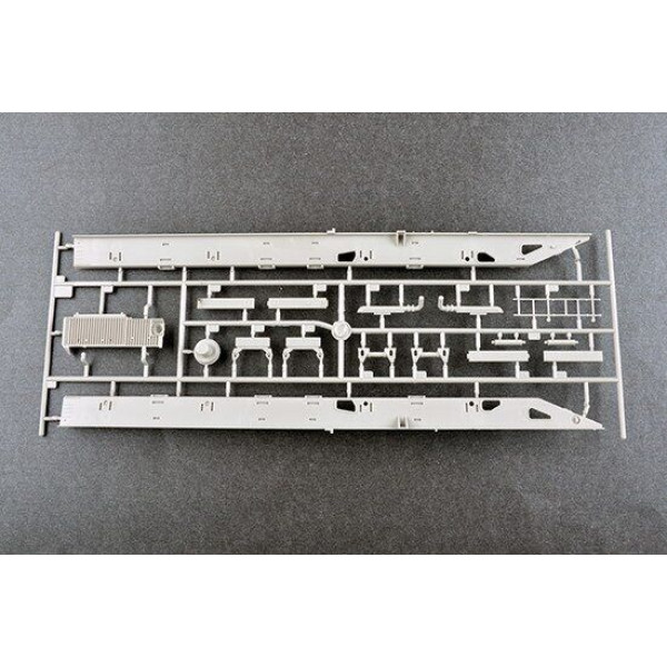 Вантажний автомобіль МАЗ-7313 1/35 Trumpeter 01050
