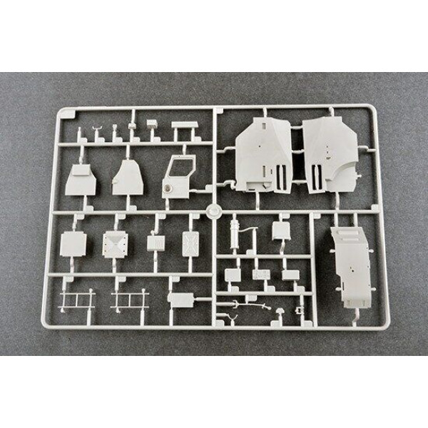 Вантажний автомобіль МАЗ-7313 1/35 Trumpeter 01050
