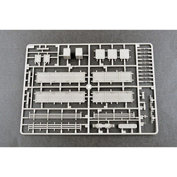 Вантажний автомобіль МАЗ-7313 1/35 Trumpeter 01050